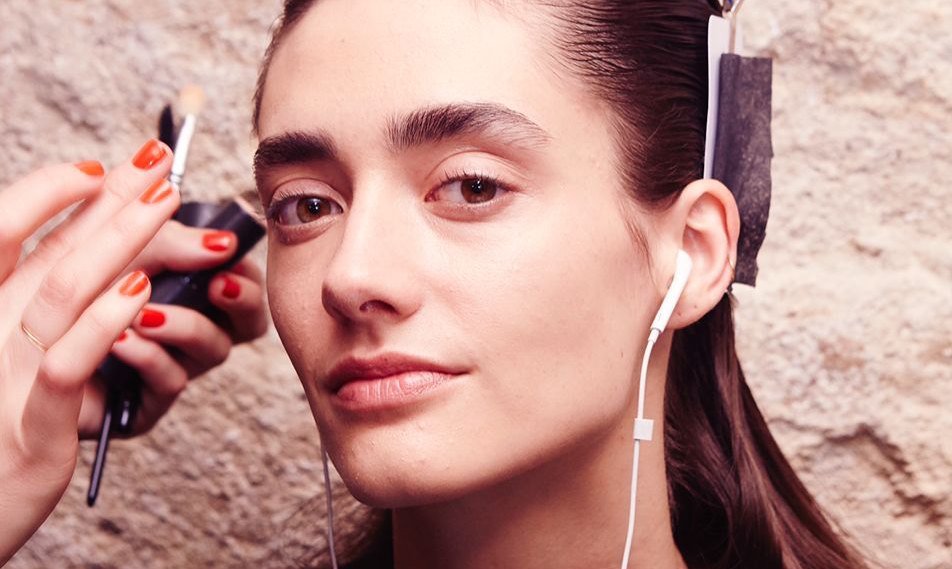 Cómo hacer las cejas perfectas paso a paso | L’Oréal Paris